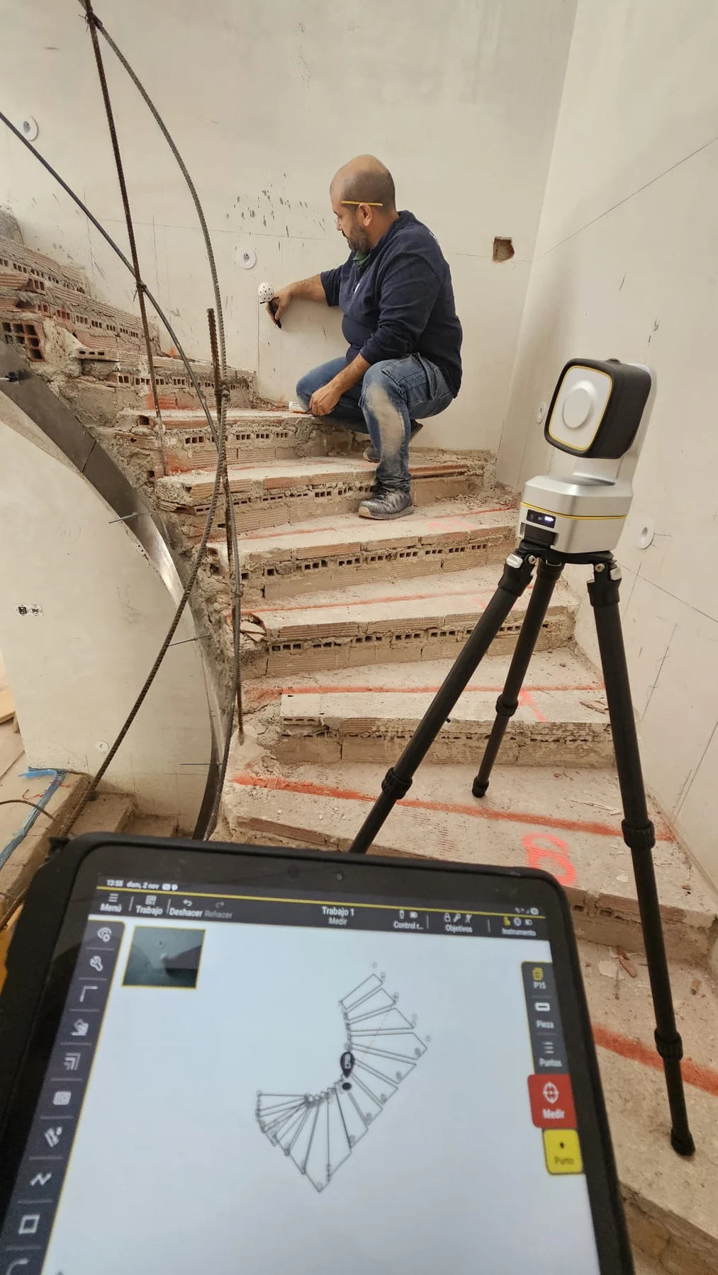 Medición de una escalera con Leica iCS50 y vPen
